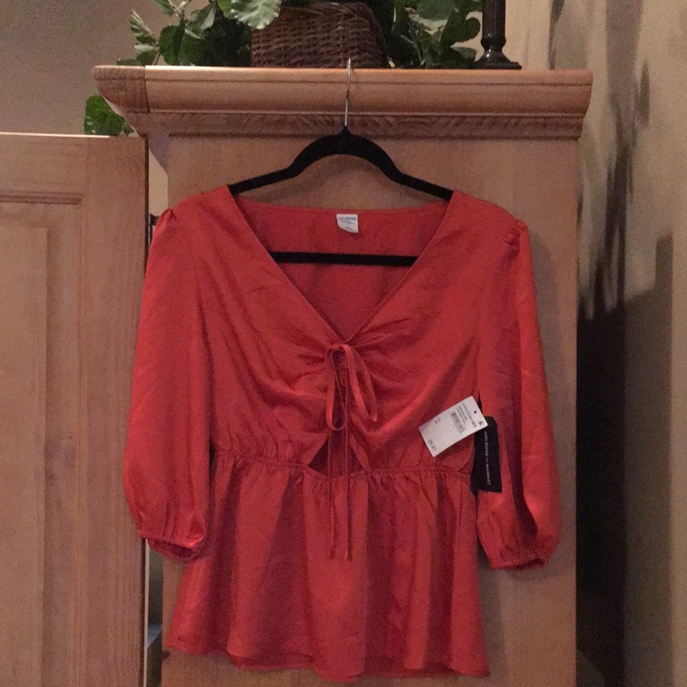 Melrose and Market NWT V-neck Ruched Cutout Satin Peplum Blouse Orange Chili